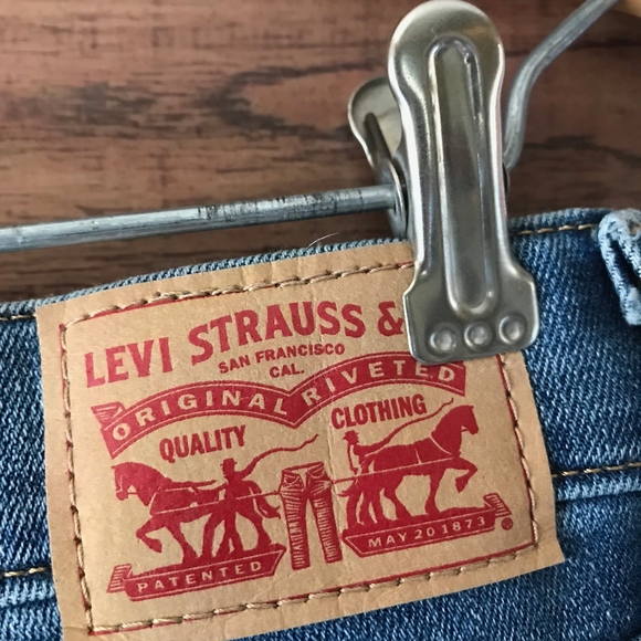 Levis Jeans - Picture 5 of 6